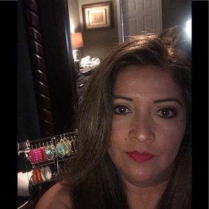 Meet your Posher, Sonia